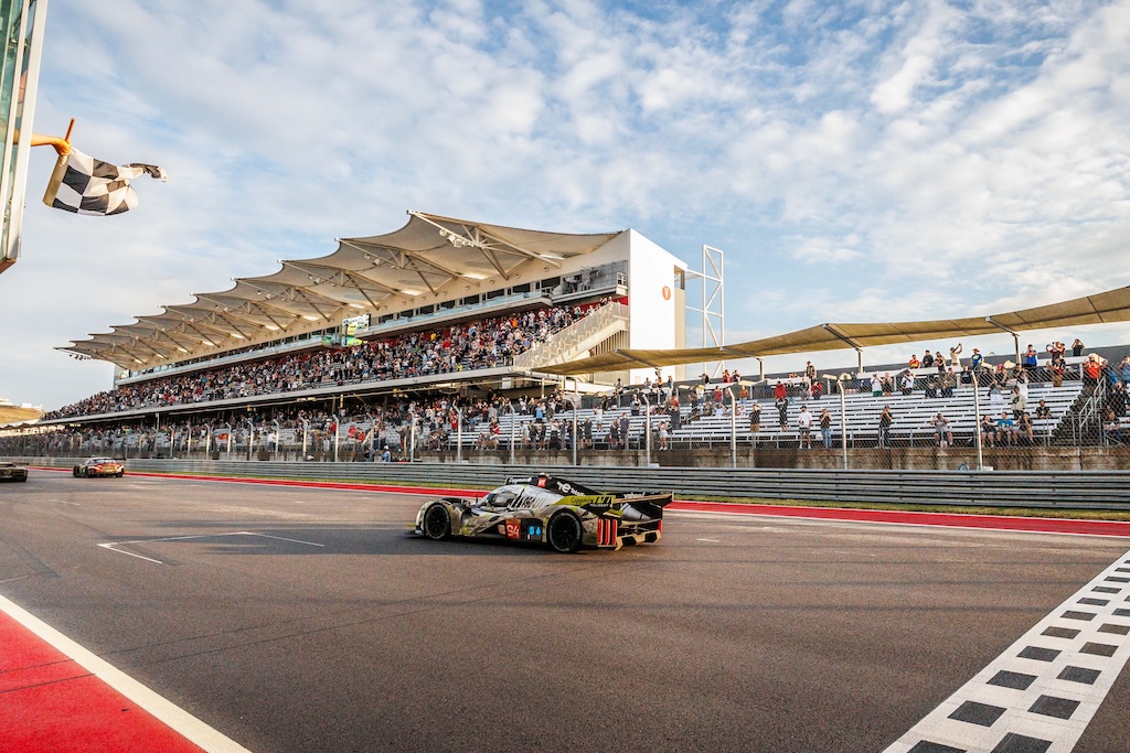 Én af de helt store oplevelser venter på Fuji Speedway.
(Foto: DPPI Images)